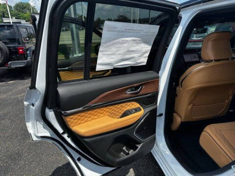 2025 Jeep Grand Cherokee Summit