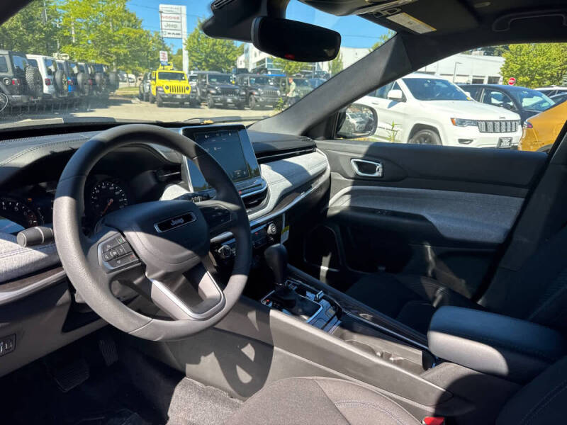 2025 Jeep Compass Sport