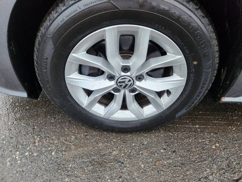 2017 Volkswagen Passat 1.8T S