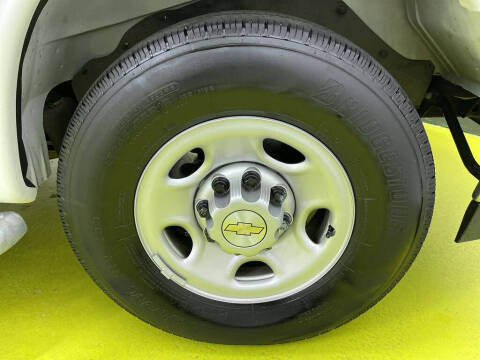 2022 Chevrolet Express 2500