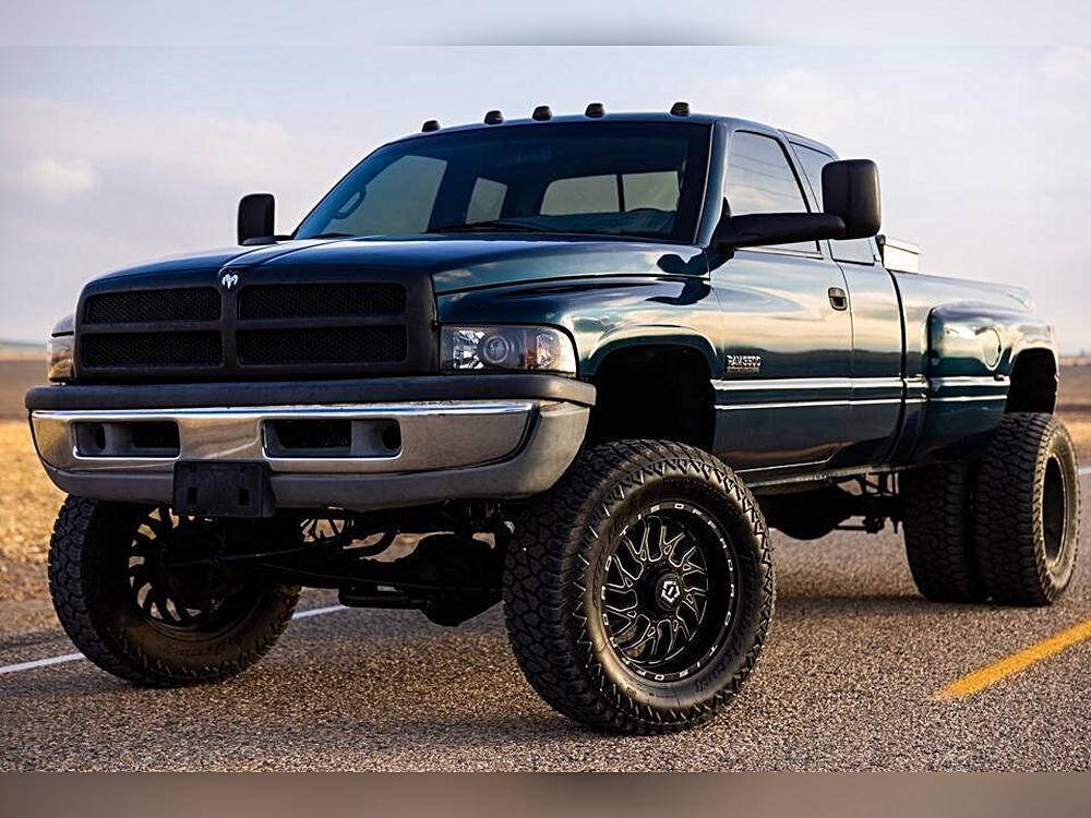 1997 Dodge RAM 3500 Laramie SLT Club Cab LB 4WD