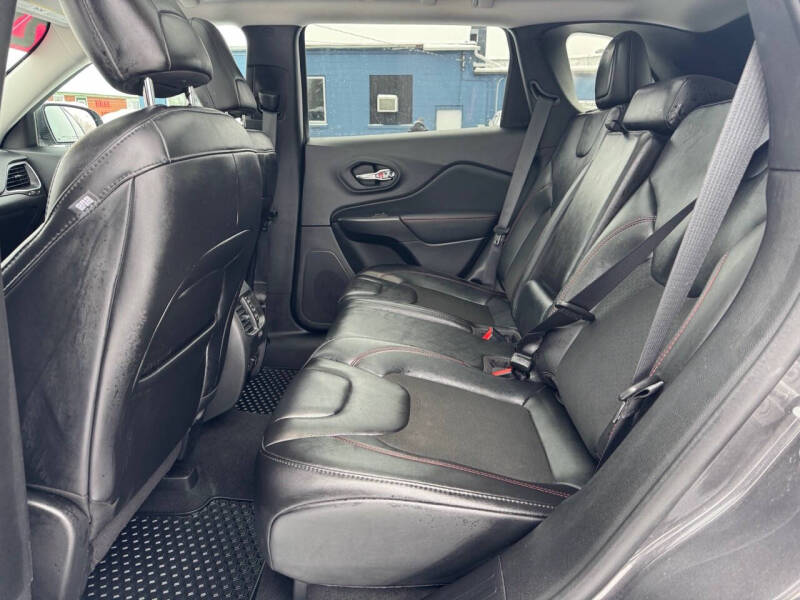 2021 Jeep Cherokee Trailhawk