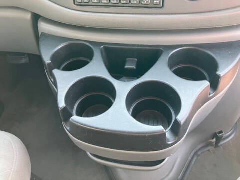 2006 Ford E-Series E-350 SD XLT