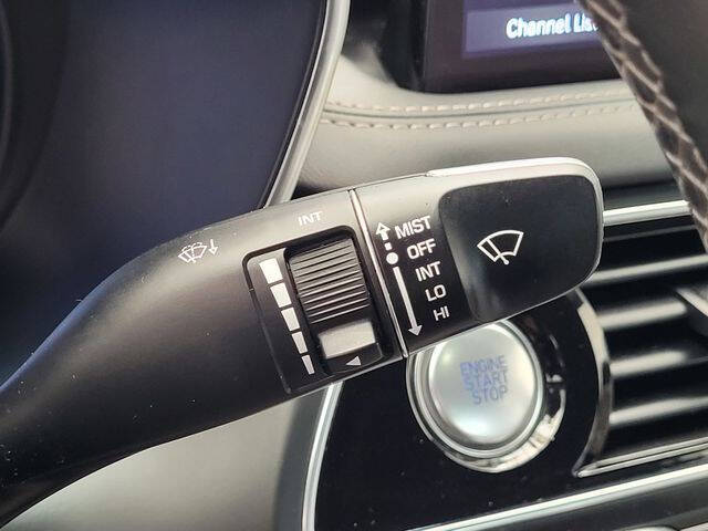 2023 Genesis G70