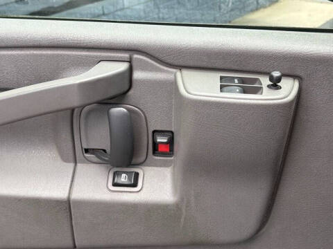 2022 Chevrolet Express 2500