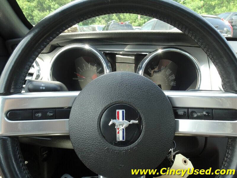 2006 Ford Mustang GT Deluxe