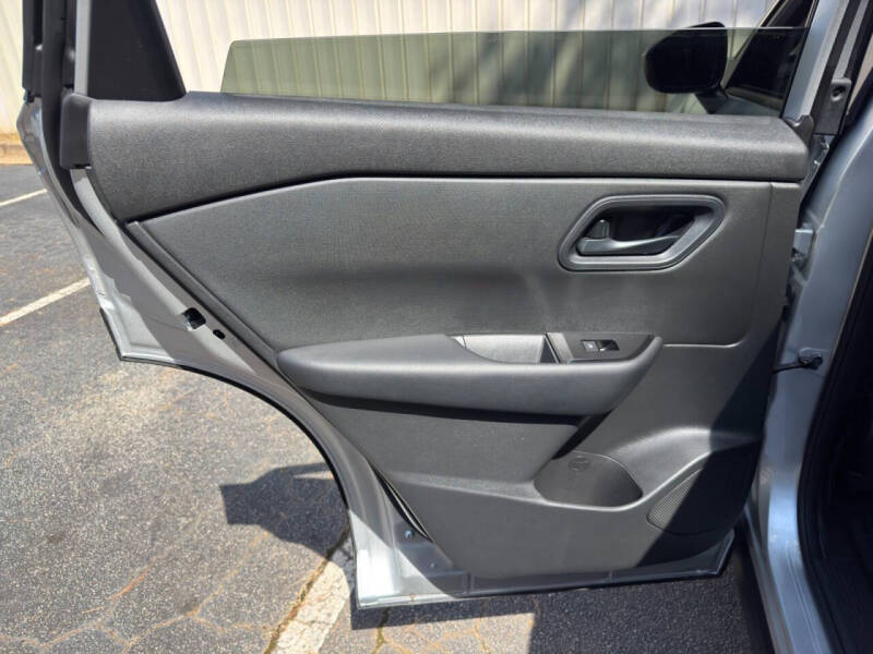 2025 Nissan Rogue S
