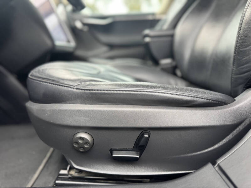 2013 Tesla Model S