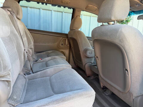 2006 Toyota Sienna CE 8 Passenger