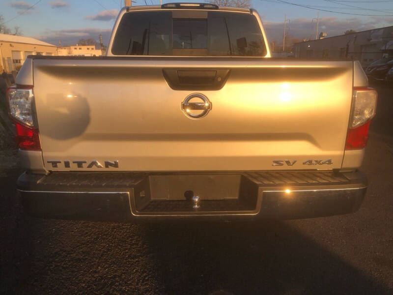 2019 Nissan Titan SV