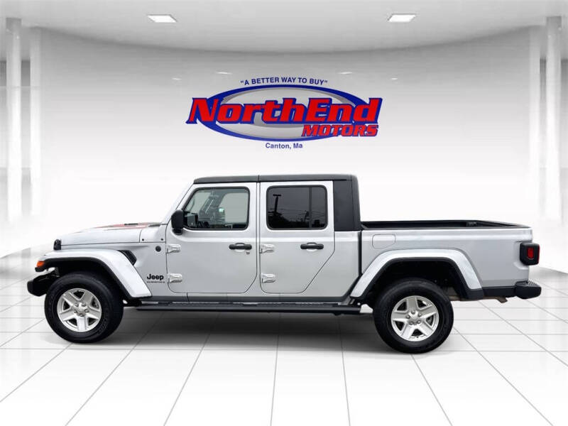 2023 Jeep Gladiator Sport