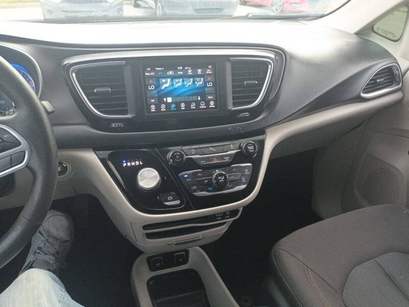 2020 Chrysler Pacifica Touring