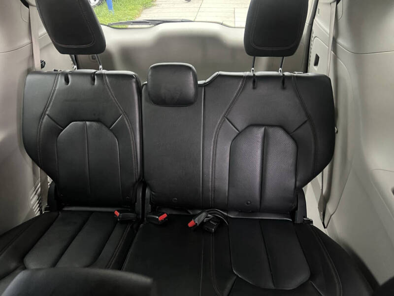 2018 Chrysler Pacifica Touring L Plus