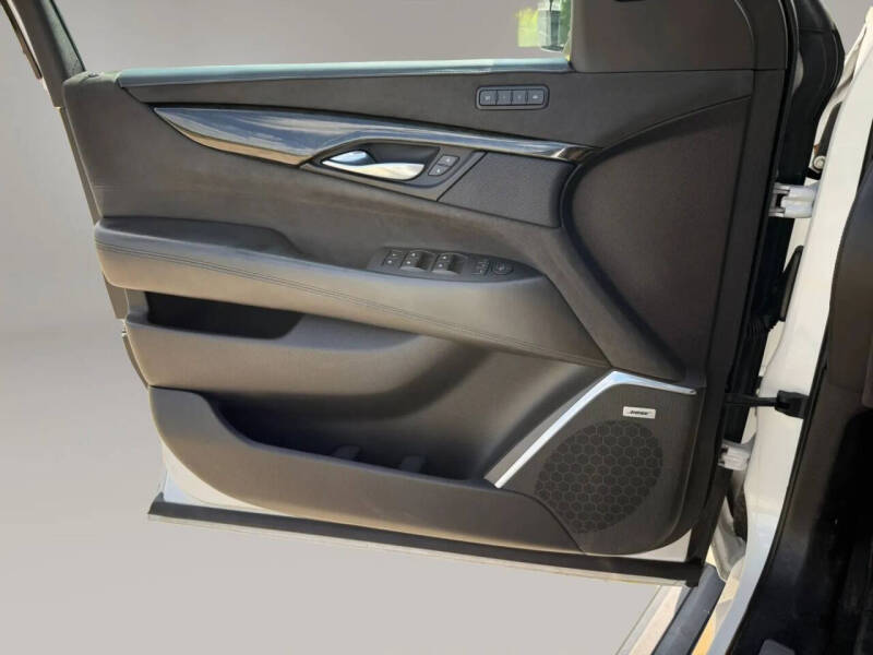 2019 Cadillac Escalade Platinum