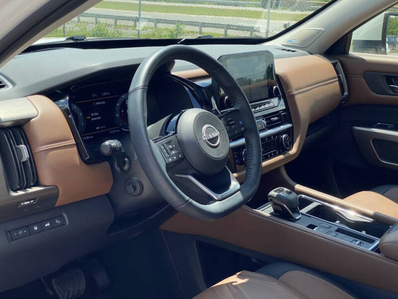 2024 Nissan Pathfinder Platinum