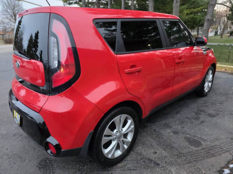 2016 Kia Soul +