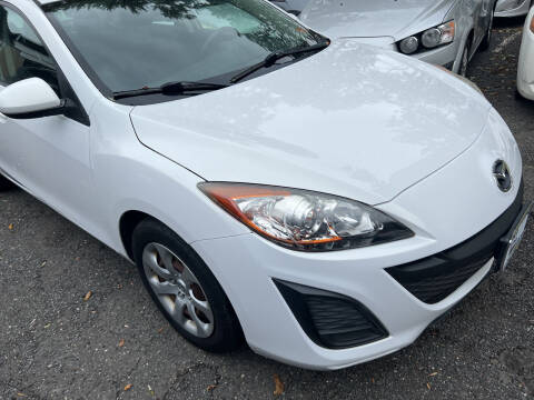 2011 Mazda MAZDA3 for sale at UNION AUTO SALES in Vauxhall NJ
