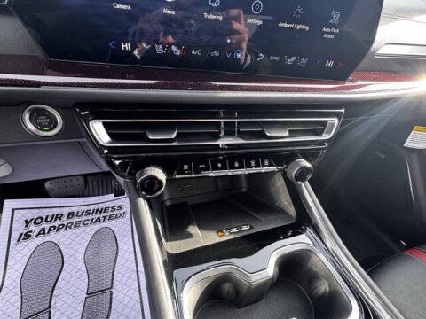 2025 Chevrolet Traverse RS