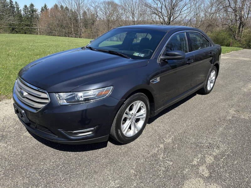2017 Ford Taurus SEL's photo