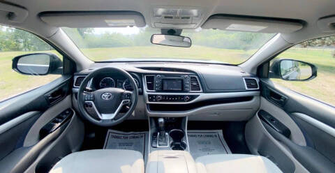 2017 Toyota Highlander LE