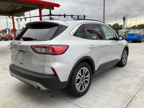 2020 Ford Escape SEL