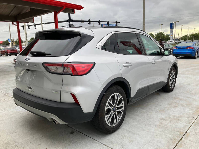 2020 Ford Escape SEL