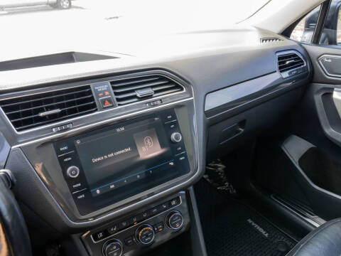 2018 Volkswagen Tiguan 2.0T SEL Premium