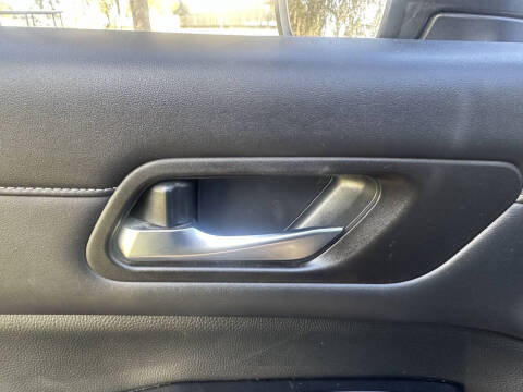 2022 Nissan Pathfinder S