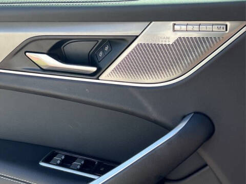 2025 Jaguar F-PACE P250 R-Dynamic S