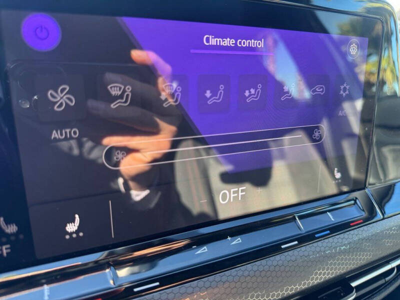 2024 Volkswagen Golf GTI 380 SE