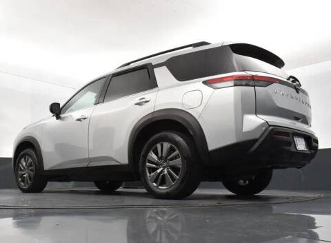 2023 Nissan Pathfinder SV