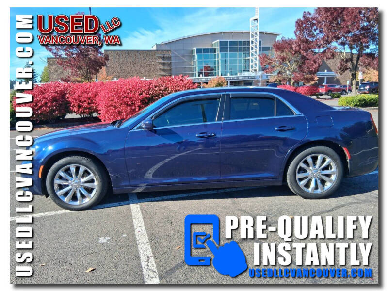 2017 Chrysler 300 Limited