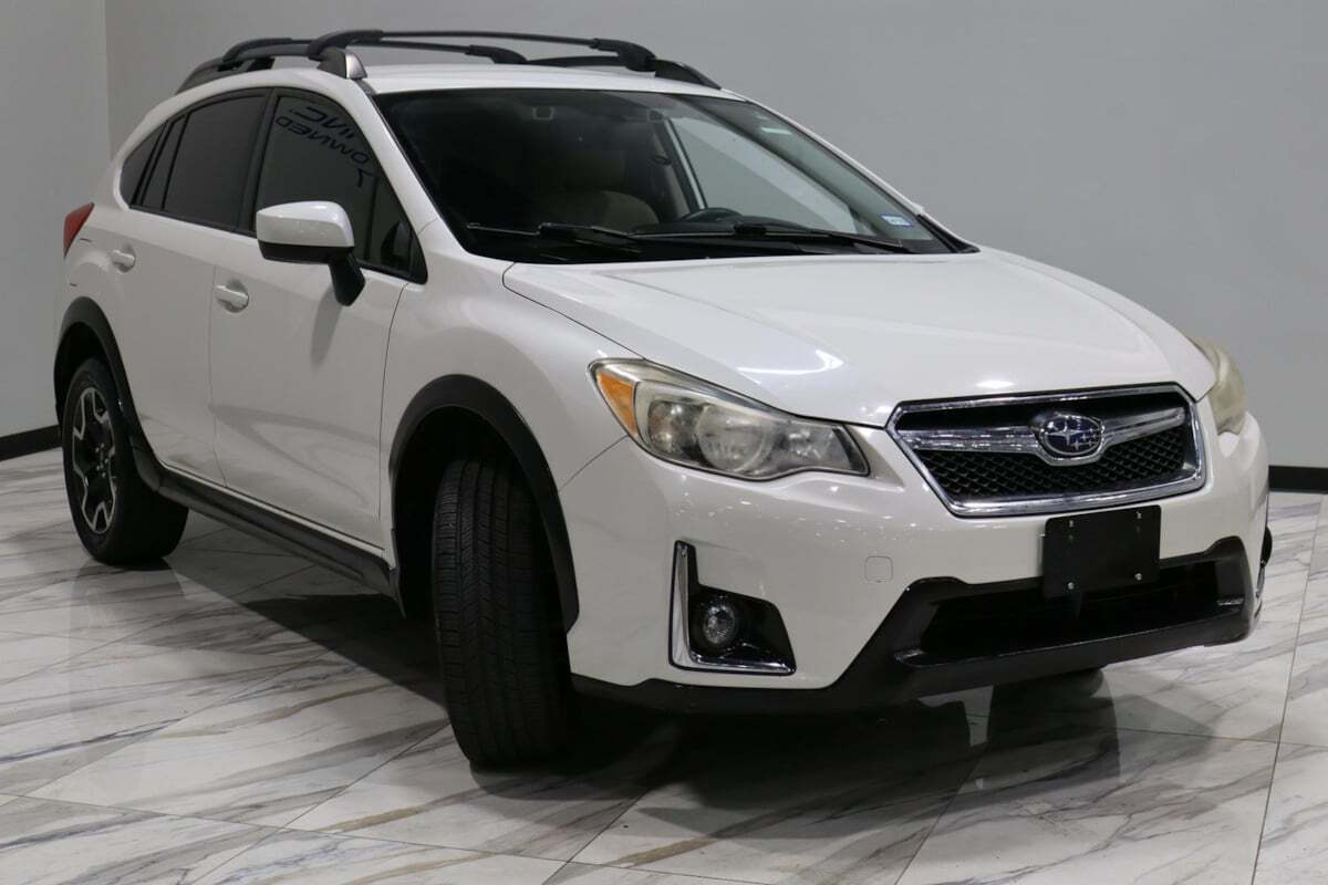 2017 Subaru Crosstrek for sale at IMD MOTORS, INC in Dallas, TX