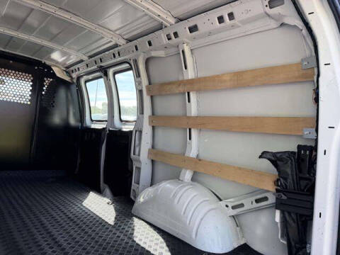 2024 Chevrolet Express 2500