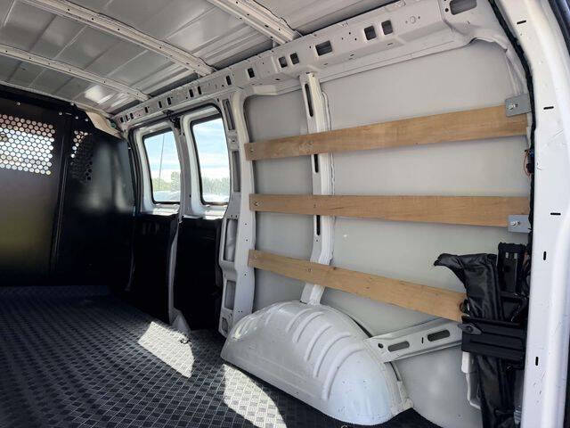 2024 Chevrolet Express 2500