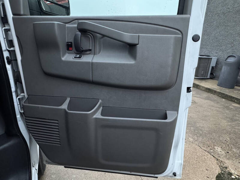 2018 GMC Savana 2500