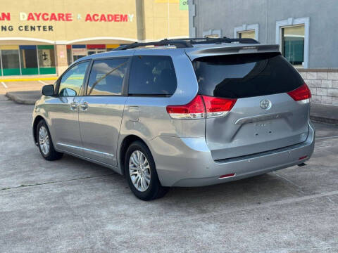2013 Toyota Sienna
