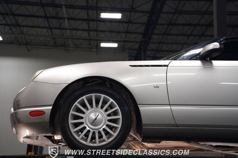 2004 Ford Thunderbird Deluxe
