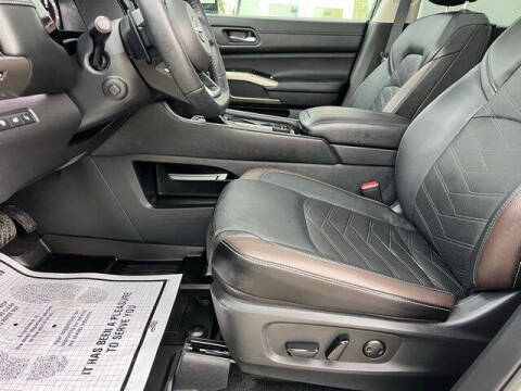 2024 Nissan Pathfinder Platinum