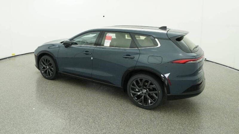 2025 Toyota Crown Signia Limited