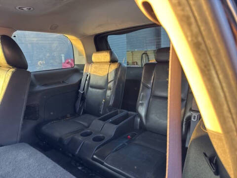 2011 Cadillac Escalade Luxury