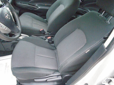 2017 Nissan Versa 1.6 SV