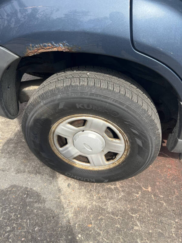 2005 Ford Escape XLS