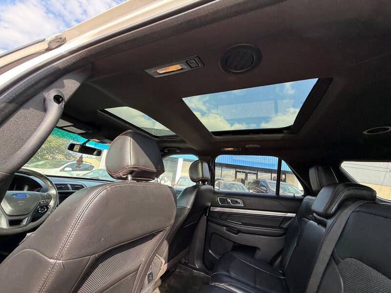 2016 Ford Explorer Sport