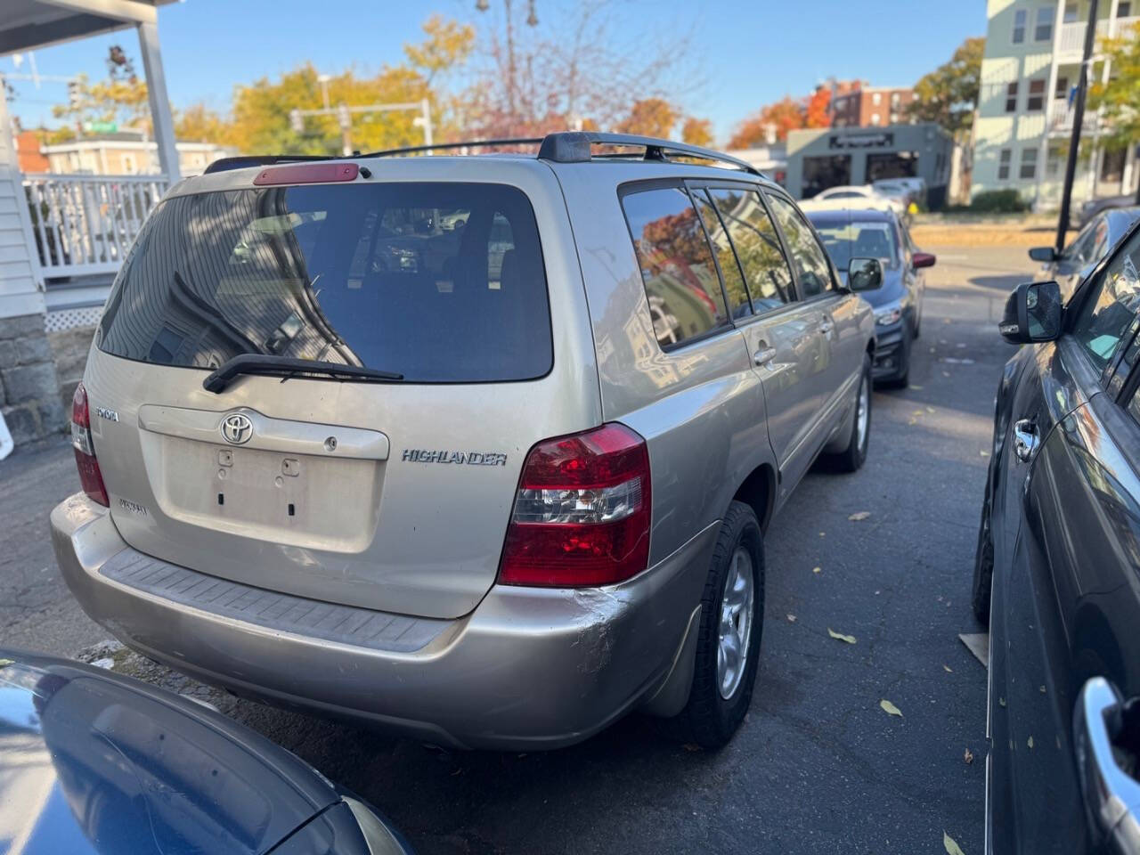 2005 Toyota Highlander for sale at Stateside Auto Sales And Repair in Roslindale, MA