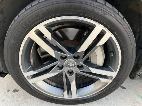 2017 Audi A4 2.0T quattro Prestige