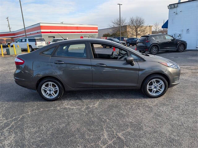 2017 Ford Fiesta SE