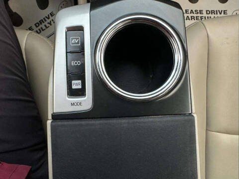 2013 Toyota Prius v Five