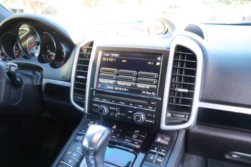 2016 Porsche Cayenne S