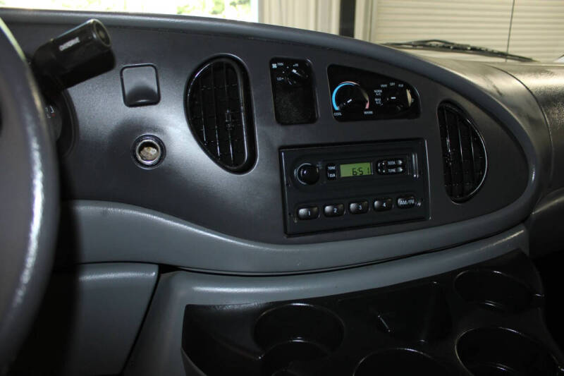 2006 Ford E-Series E-350 SD